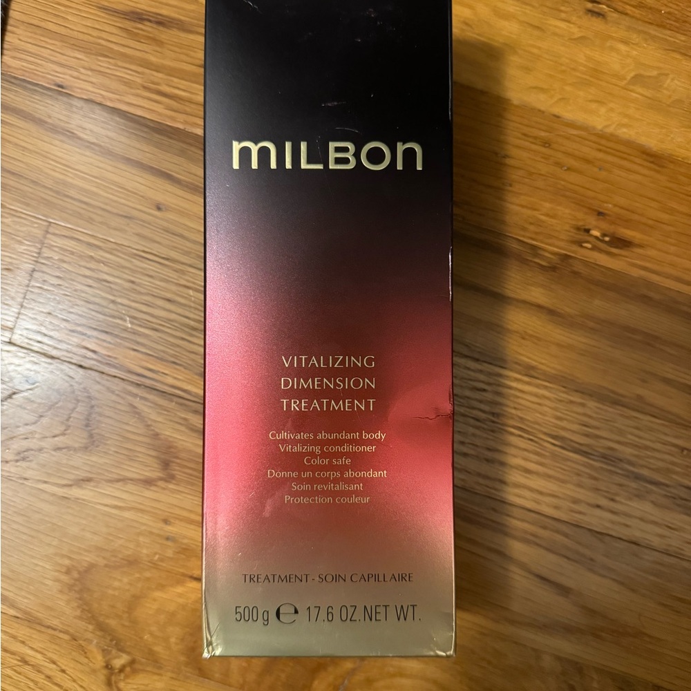 Red and Black Vitalizing Hair Conditioner